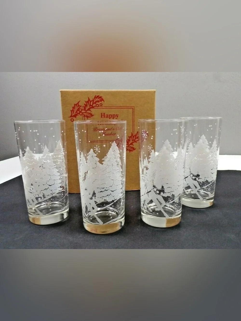 Vtg 1995 Avon Presidents Gift Set of 4 Glasses Winter Scene Horse Sleigh USA Set